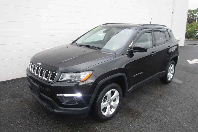 2018 Jeep Compass Latitude photo 1