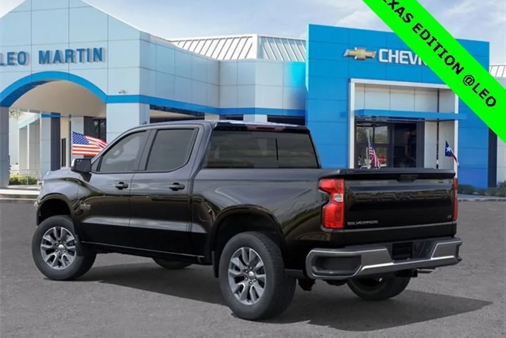 2026 Chevrolet Silverado 1500 LT photo 1