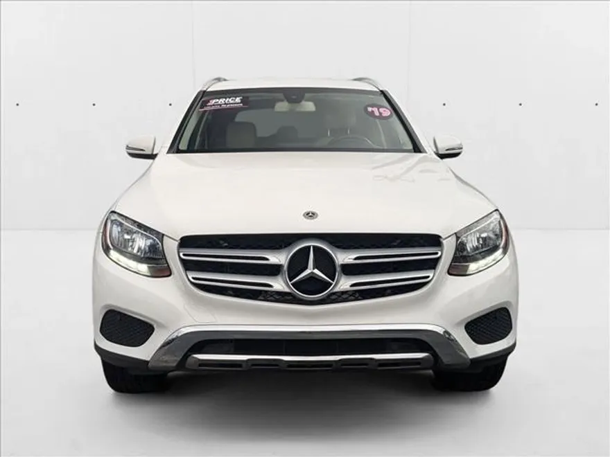 2019 Mercedes Benz GLC 300 photo 1