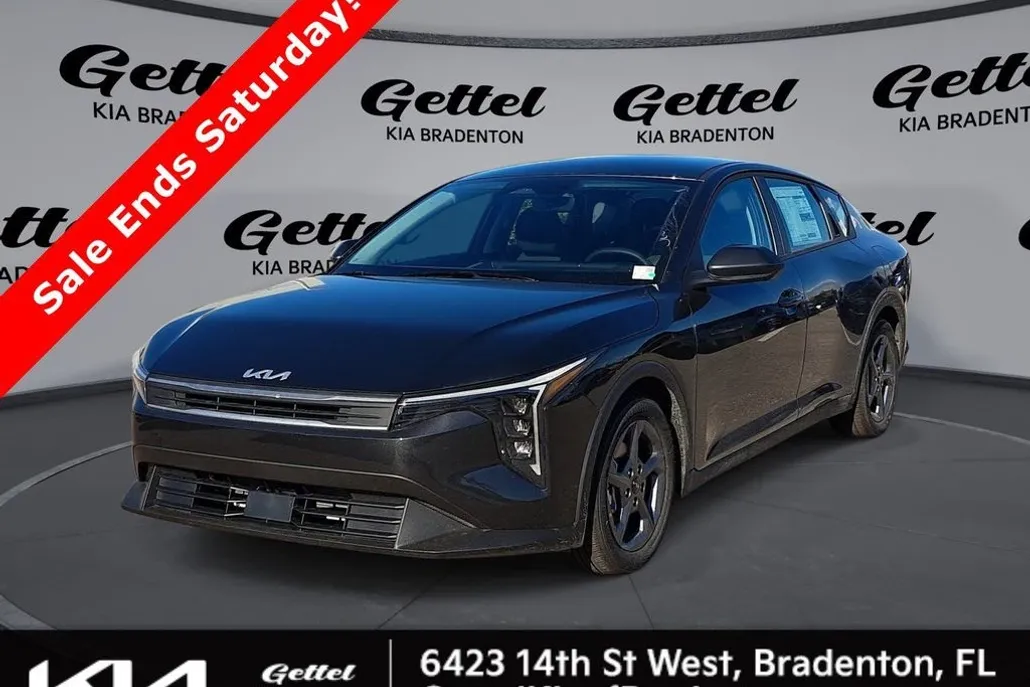 2025 Kia K4 LXS photo 1