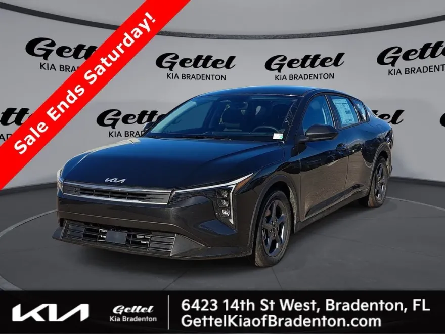 2025 Kia K4 LXS photo 1