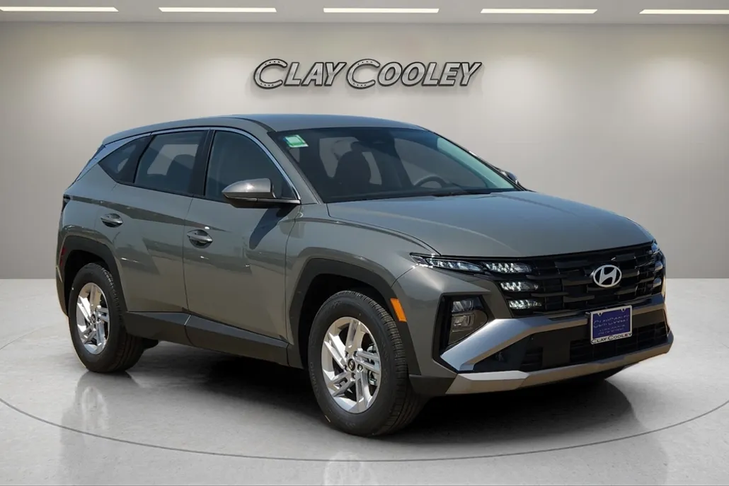 2026 Hyundai Tucson SE photo 1