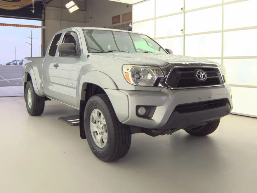 2014 Toyota Tacoma 4x4 Access Cab V6 photo 1