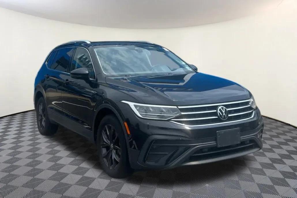 2022 Volkswagen Tiguan SE photo 1