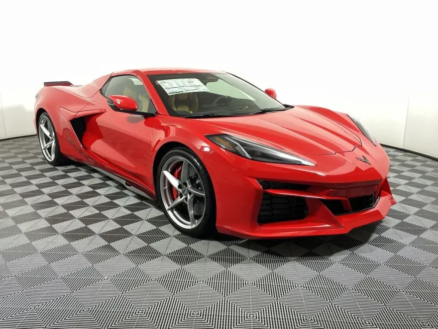 2025 Chevrolet Corvette E-Ray 2LZ photo 1