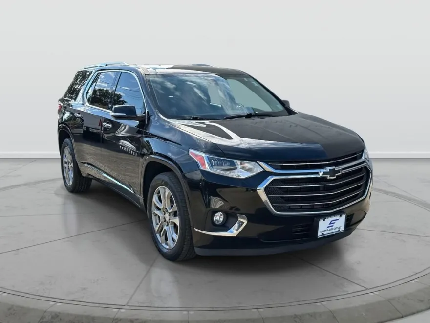 2018 Chevrolet Traverse Premier photo 1