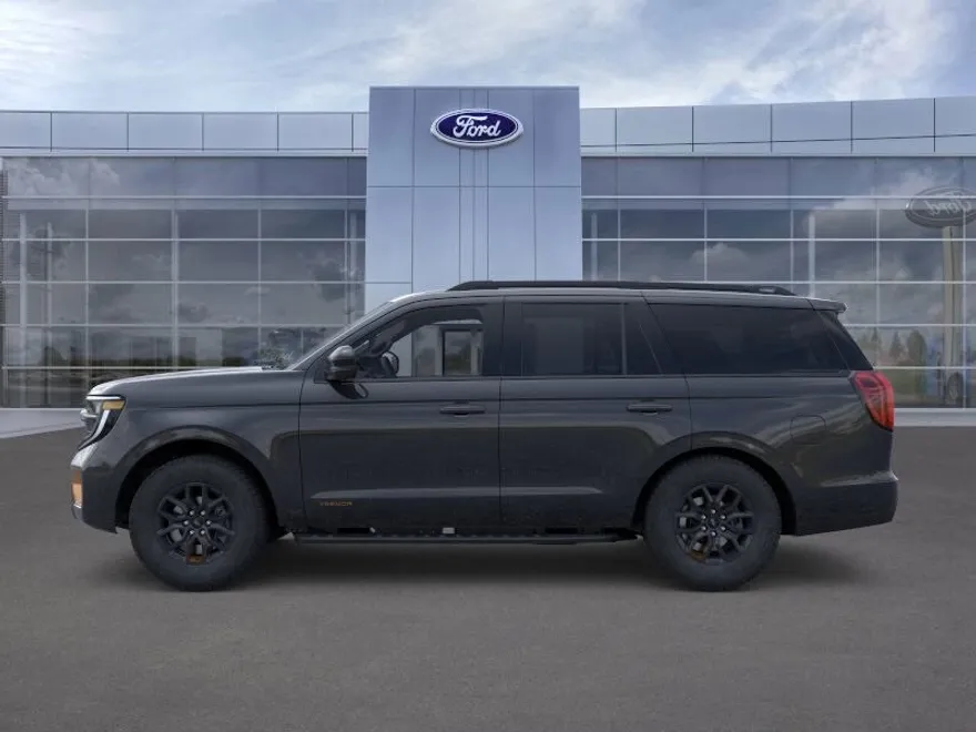 2025 Ford Expedition photo 1
