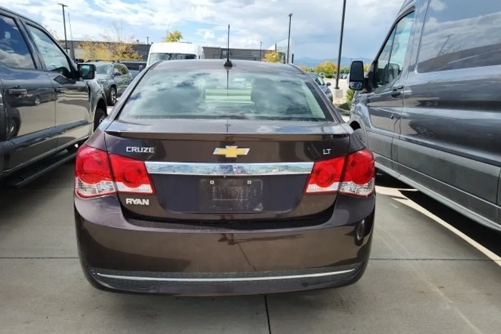 2015 Chevrolet Cruze photo 1