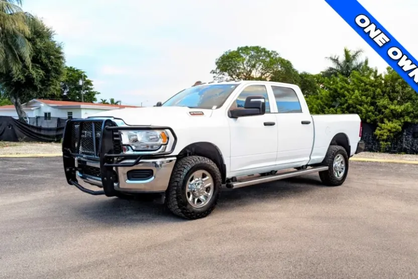 2023 Ram 2500 Tradesman photo 1