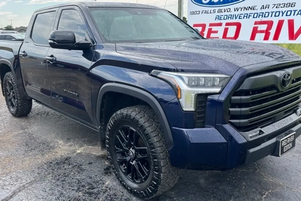 2025 Toyota Tundra Limited photo 1