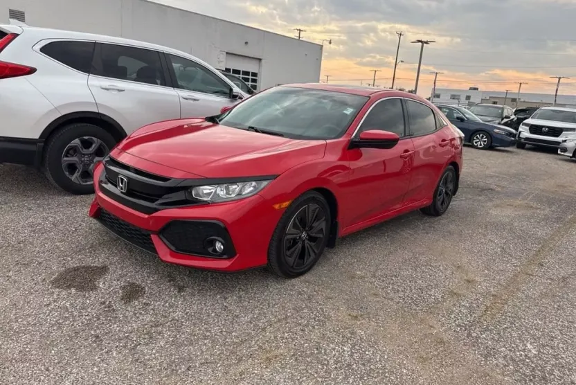 2018 Honda Civic EX Hatchback photo 1