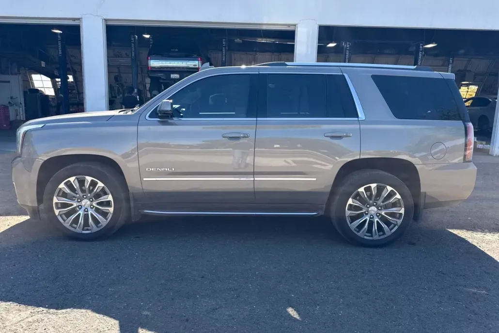 2019 Gmc Yukon Denali photo 1