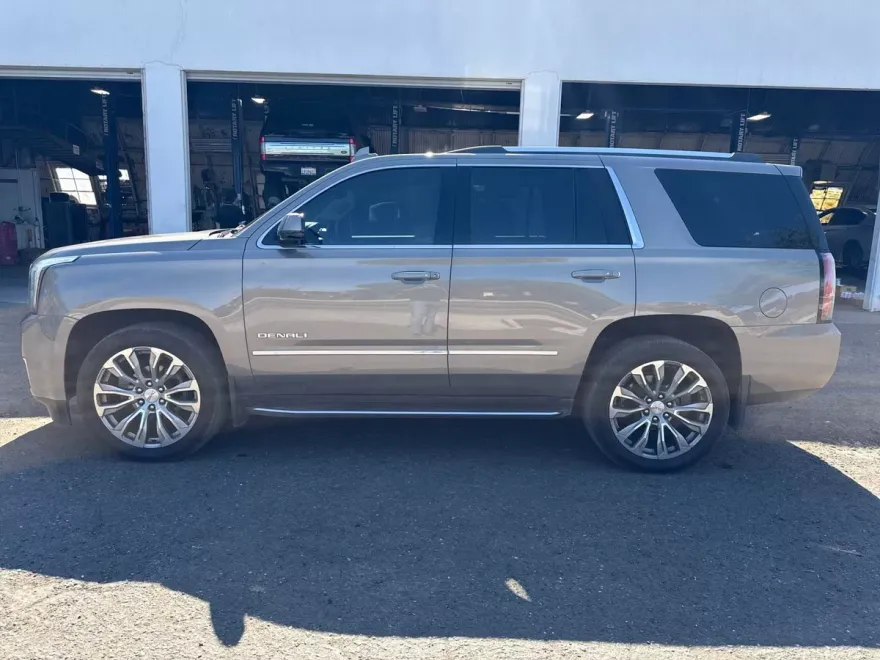 2019 Gmc Yukon Denali photo 1