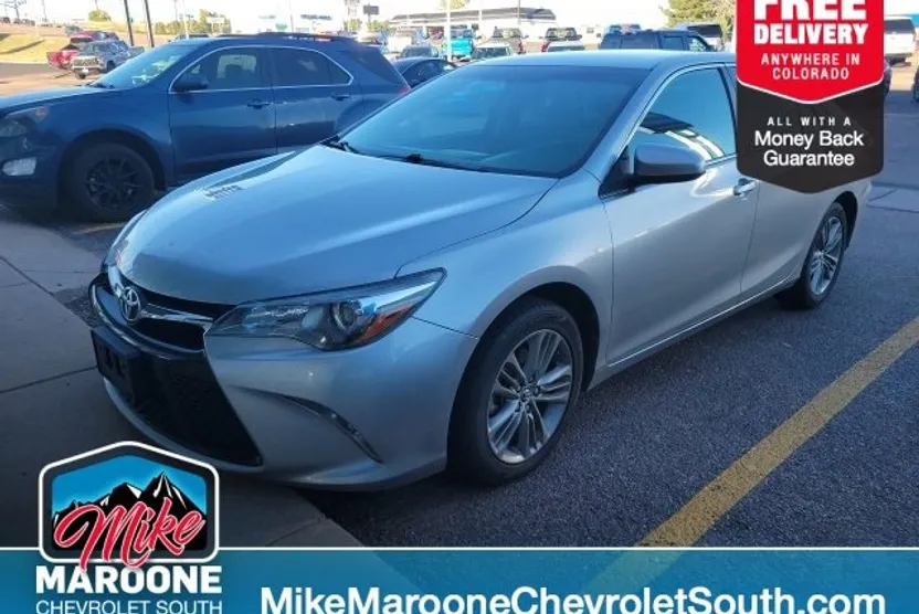 2015 Toyota Camry XLE photo 1