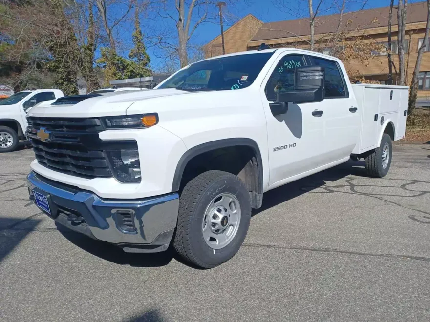 2024 Chevrolet Silverado 2500HD photo 1