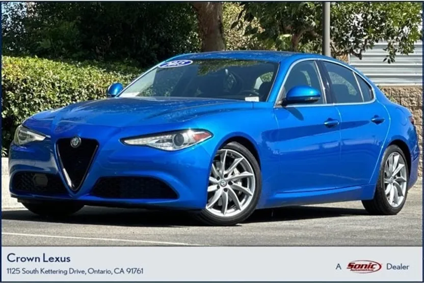 2019 Alfa Romeo Giulia photo 1