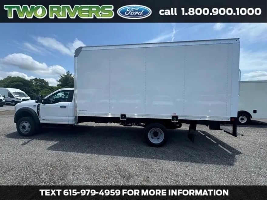 2025 Ford F-550 photo 1