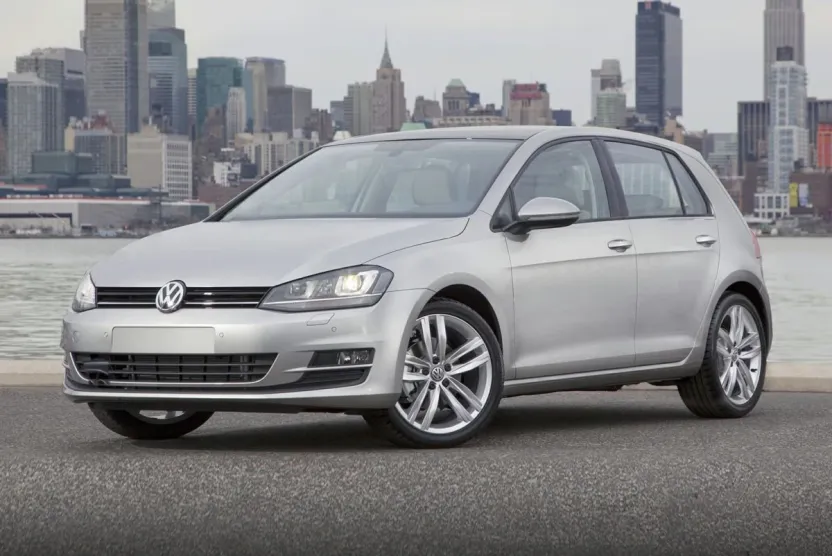 2016 Volkswagen Golf TSI S photo 1