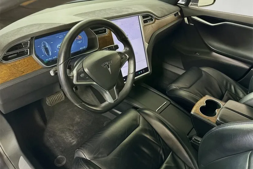 2017 Tesla Model S 90D photo 1
