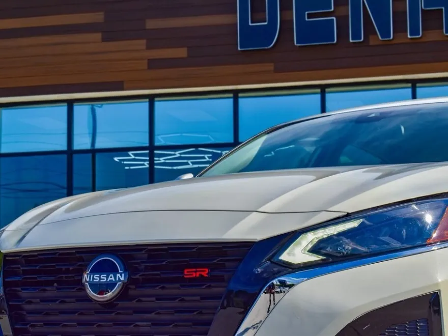2023 Nissan Altima 2.5 SL photo 1
