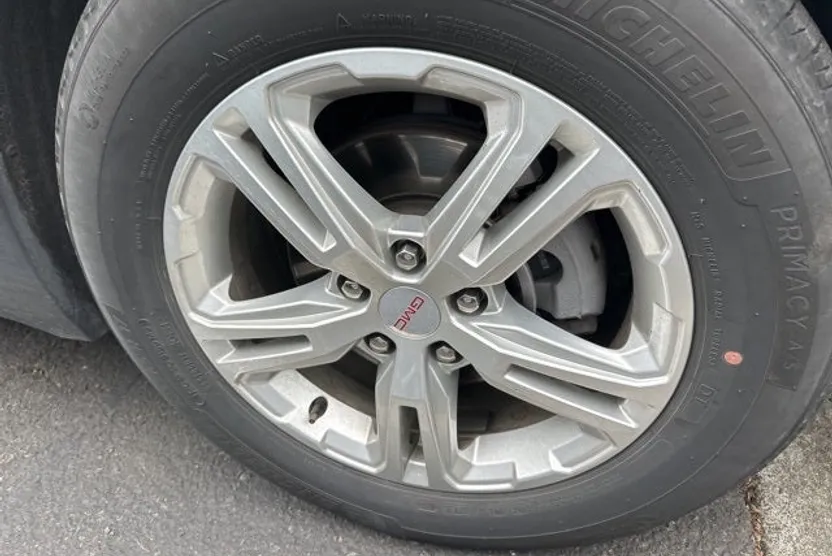 2024 Gmc Terrain SLE photo 1