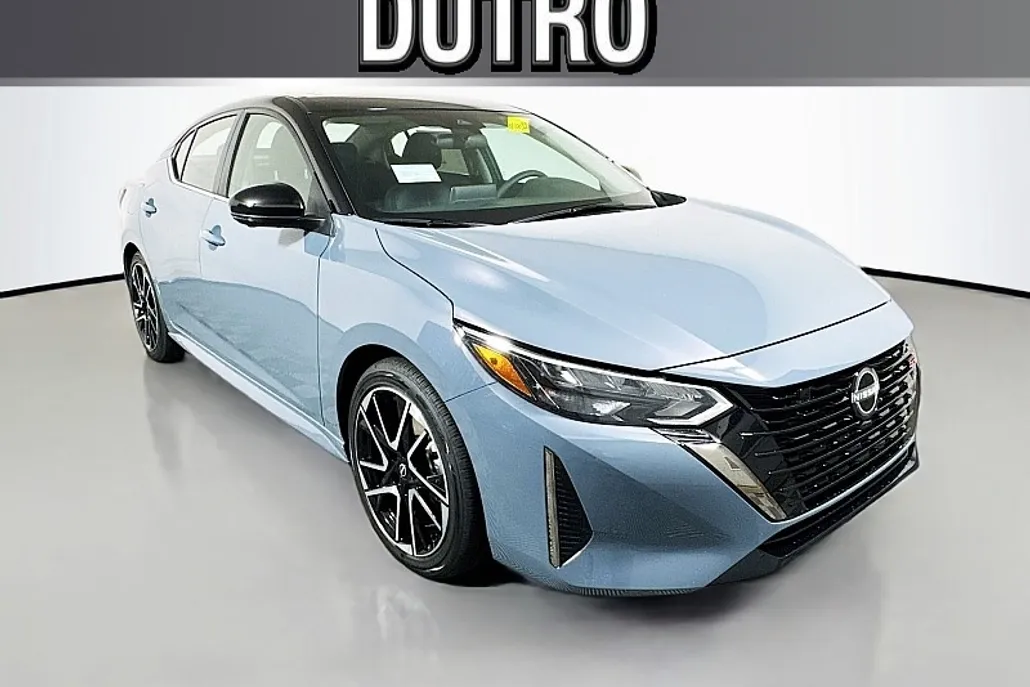 2025 Nissan Sentra SR photo 1