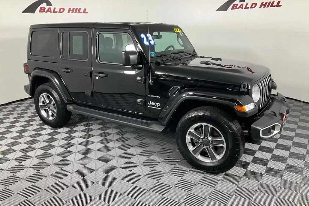 2023 Jeep Wrangler Sahara photo 1