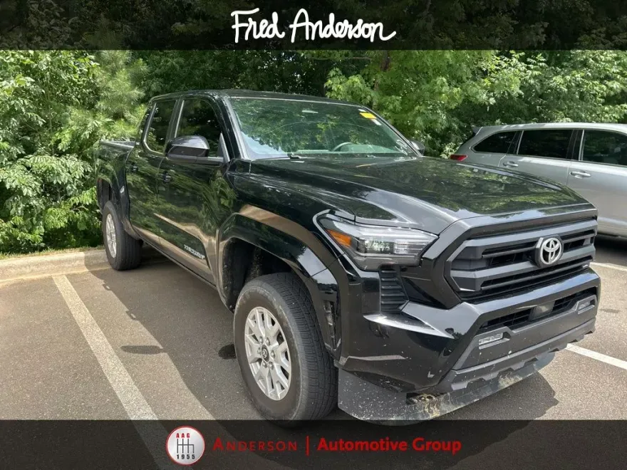 2024 Toyota Tacoma SR5 photo 1