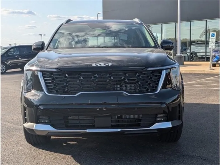 2025 Kia Sorento SX photo 1