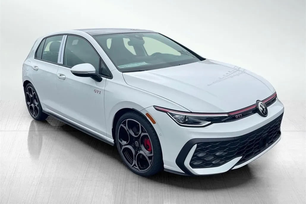 2025 Volkswagen Golf GTI Autobahn photo 1