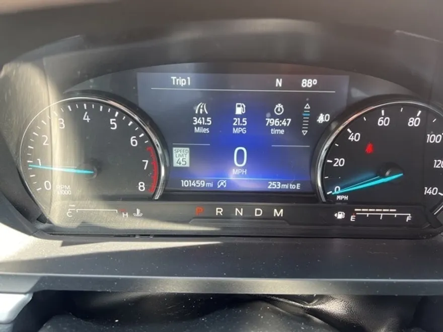 2020 Ford Explorer XLT photo 1