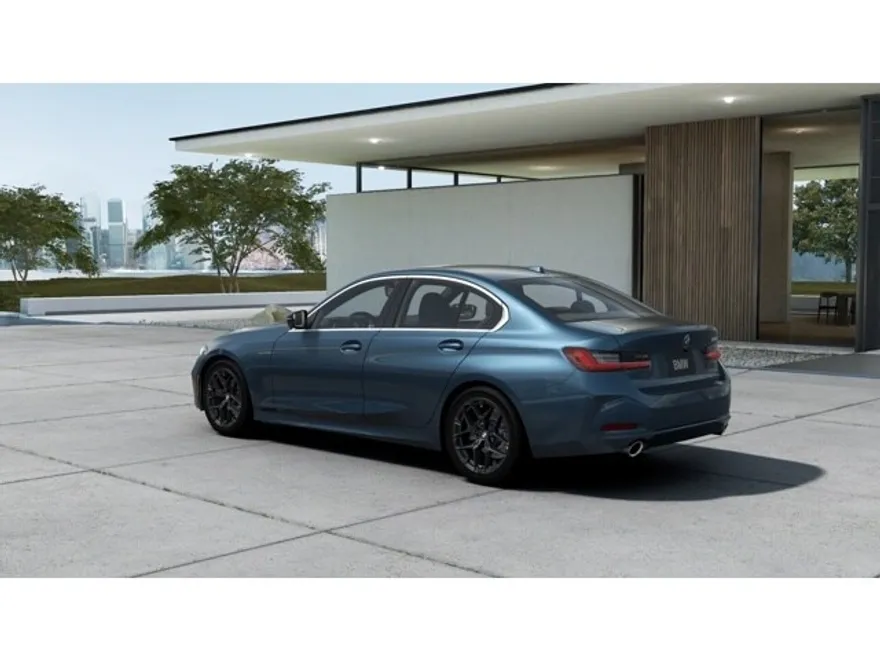 2025 Bmw 330i Sedan photo 1