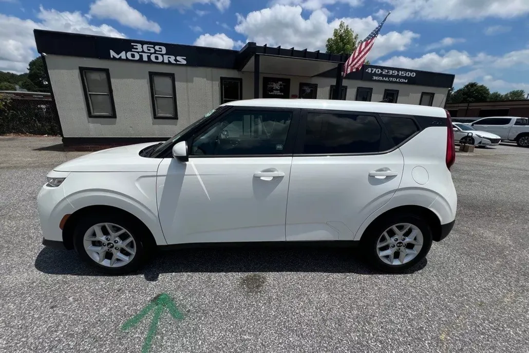2021 Kia Soul S photo 1