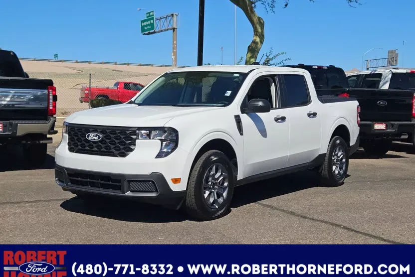 2025 Ford Maverick XLT photo 1