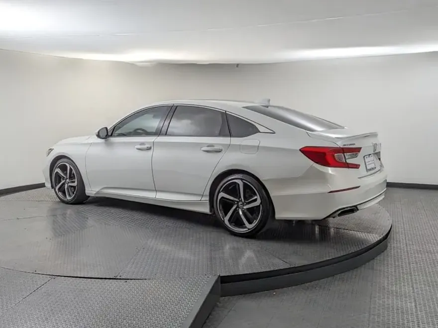 2018 Honda Accord Sport 1.5T photo 1