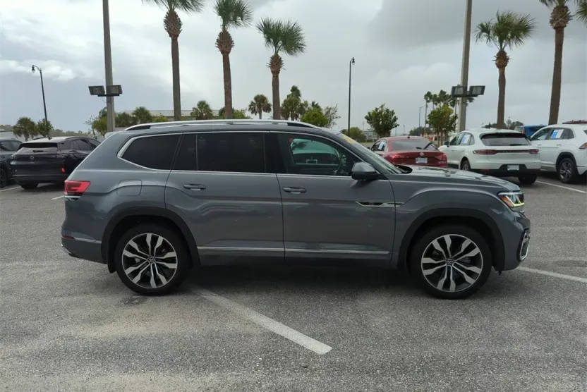 2023 Volkswagen Atlas V6 SEL Premium R-Line photo 1