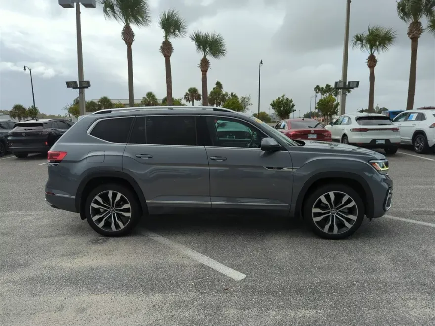 2023 Volkswagen Atlas V6 SEL Premium R-Line photo 1