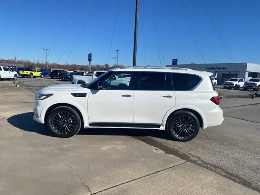 2023 Infiniti QX80 Premium Select photo 1