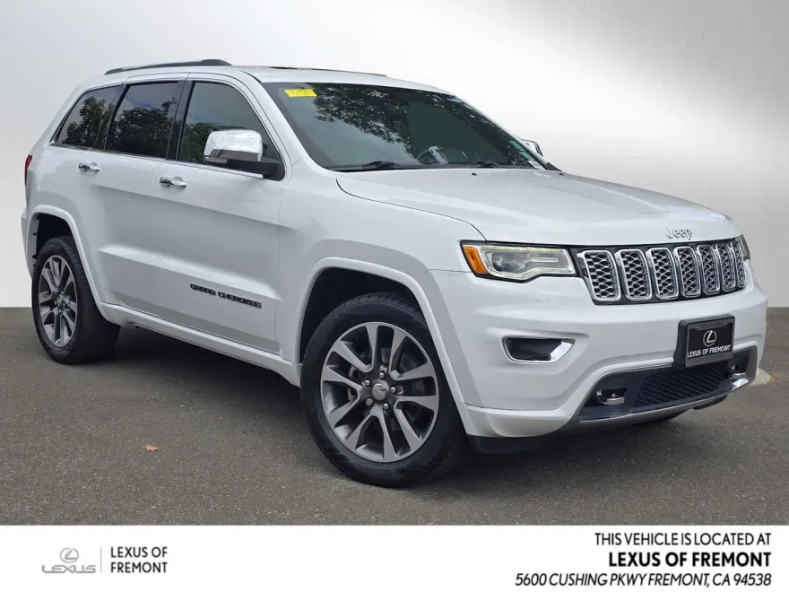 2017 Jeep Grand Cherokee Overland photo 1
