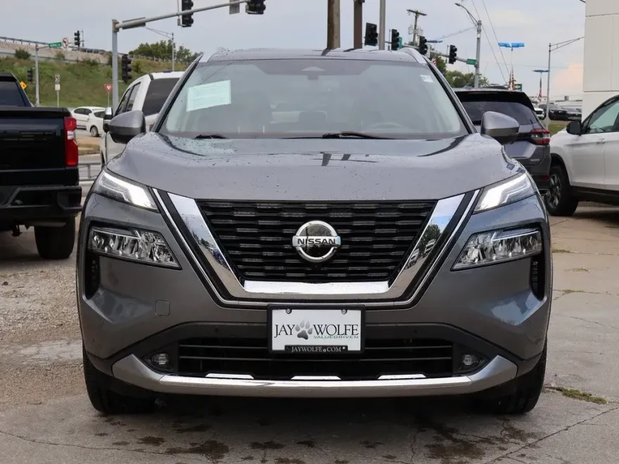 2021 Nissan Rogue Platinum photo 1