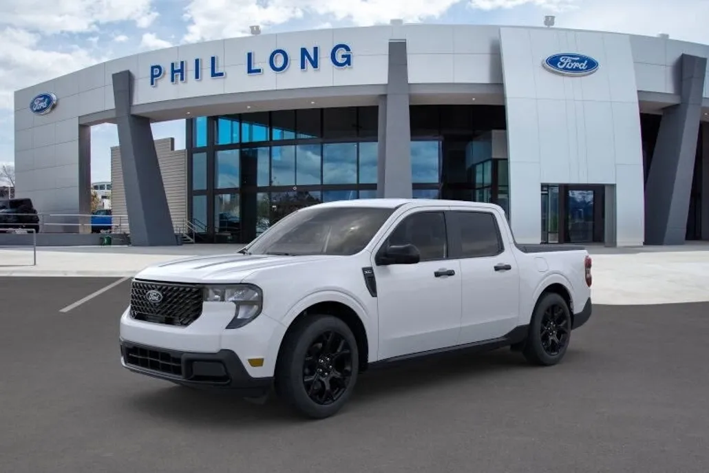 2025 Ford Maverick XLT photo 1