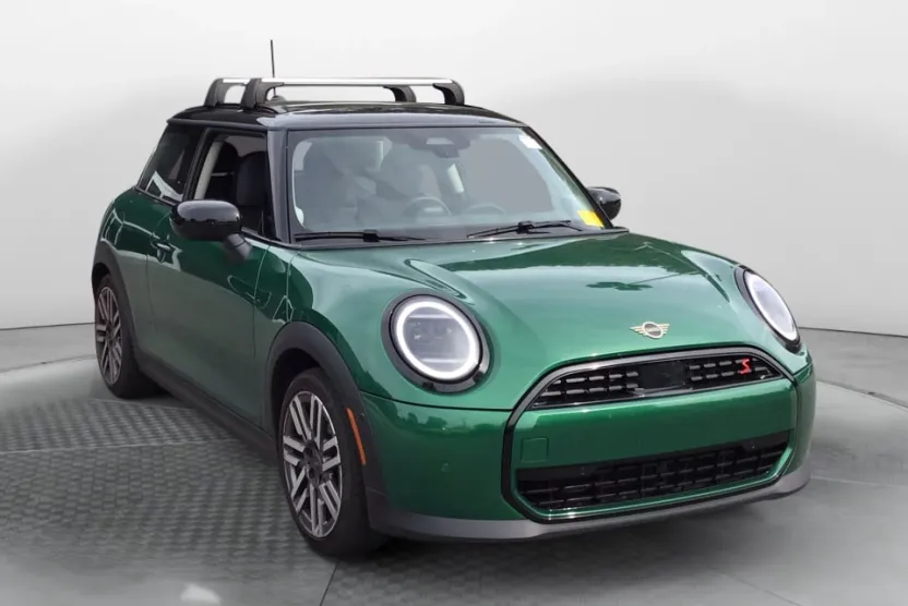 2025 Mini Cooper Hardtop S photo 1