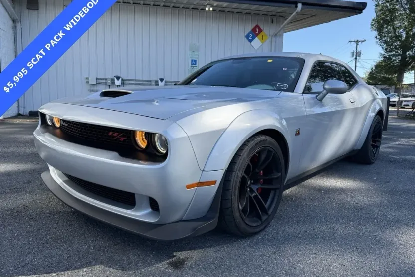 2021 Dodge Challenger R/T Scat Pack Widebody photo 1