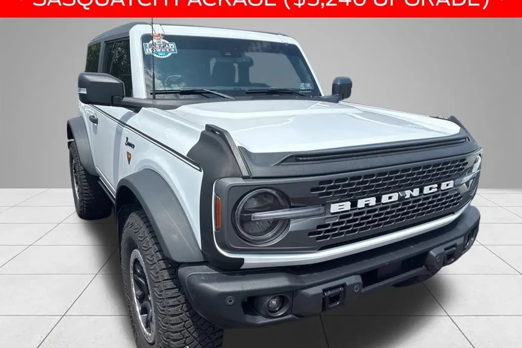 2023 Ford Bronco Badlands photo 1