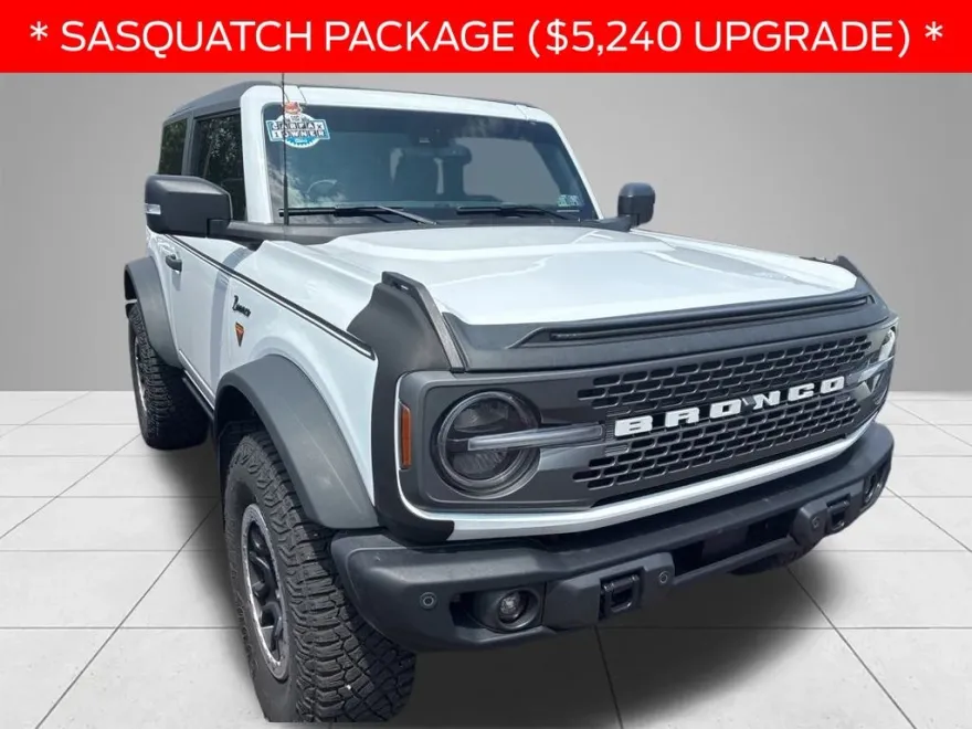 2023 Ford Bronco Badlands photo 1