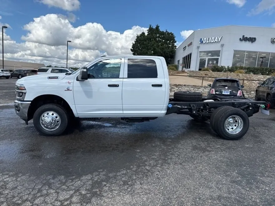 2026 Ram 3500 photo 1