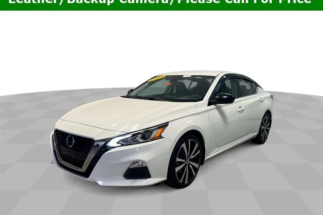 2021 Nissan Altima 2.5 SR photo 1