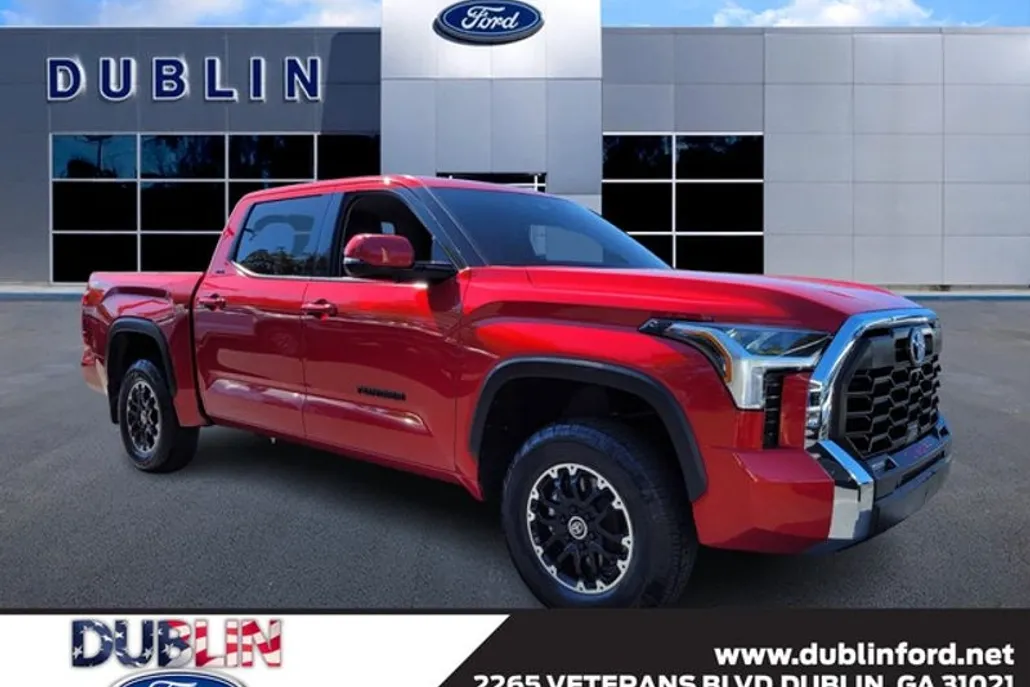2022 Toyota Tundra SR5 photo 1