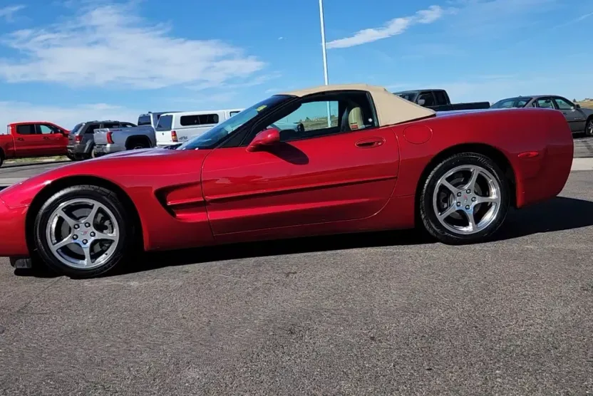 2004 Chevrolet Corvette Base photo 1
