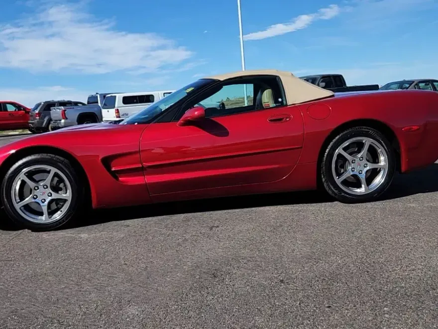 2004 Chevrolet Corvette Base photo 1